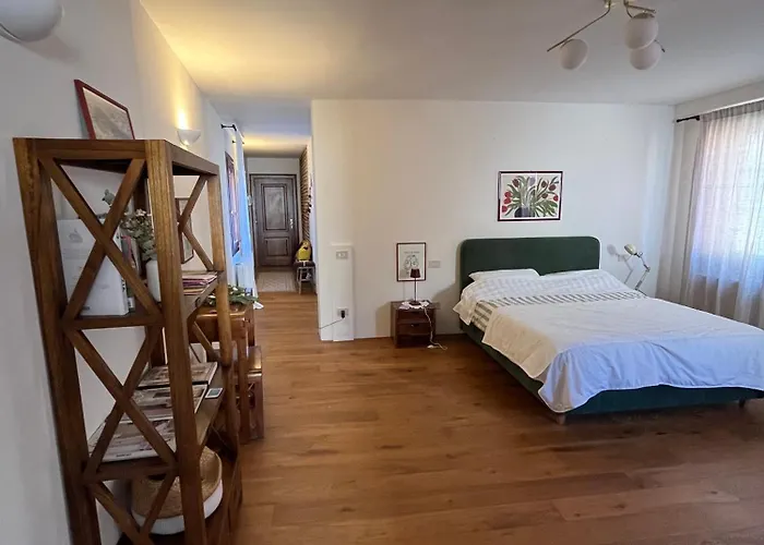 Garibaldi Apartman *